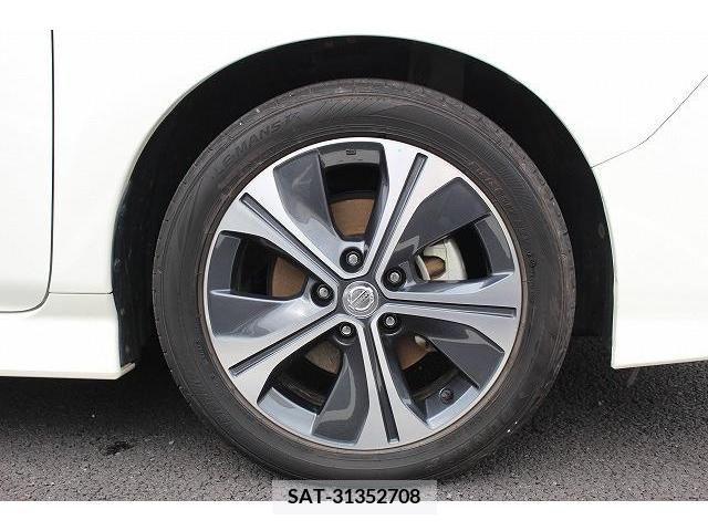 Nissan LEAF 2017-11 385953-7