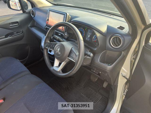 Mitsubishi EK X 2019-12 359535-15