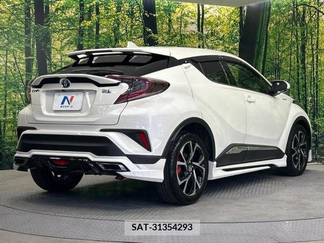 Toyota C-HR 2017-05 264173-17