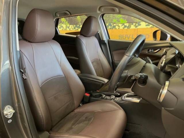 Mazda CX-3 2017-03 24045-11