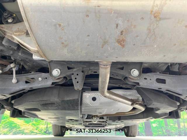 Toyota C-HR 2018-05 323030-19