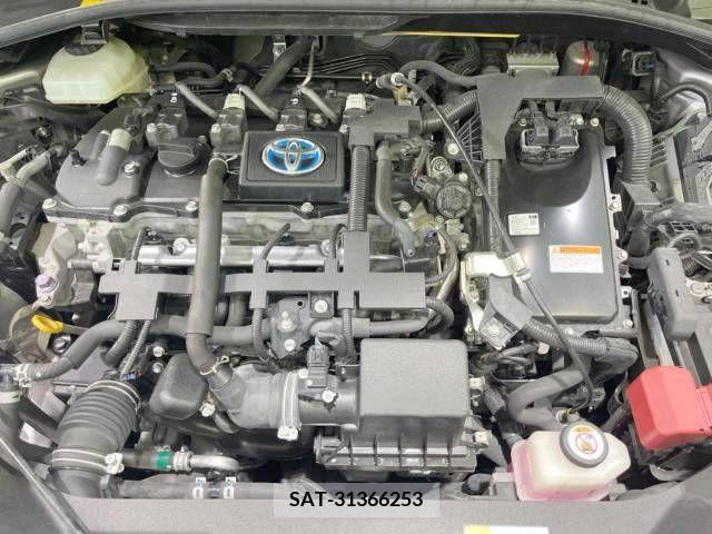 Toyota C-HR 2018-05 323030-18