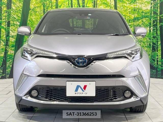 Toyota C-HR 2018-05 323030-14
