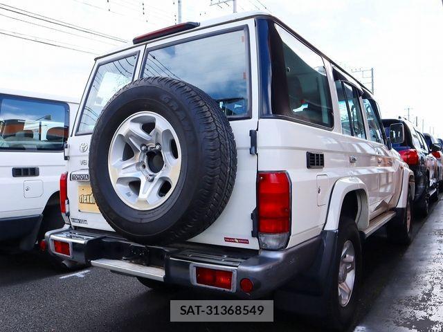 Toyota LAND CRUISER 2015-07 456718-3