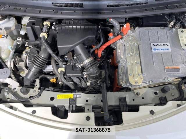 Nissan NOTE 2018-08 381886-18