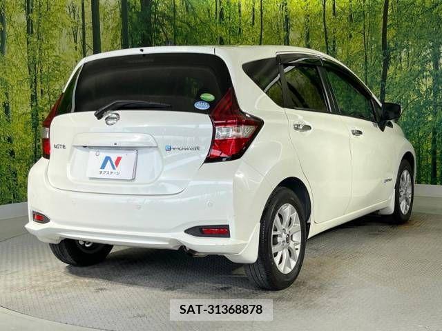 Nissan NOTE 2018-08 381886-17
