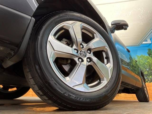 Toyota RAV4 2019-05 11857-13