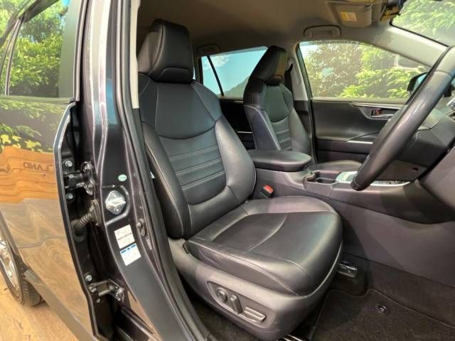 Toyota RAV4 2019-05 11857-8