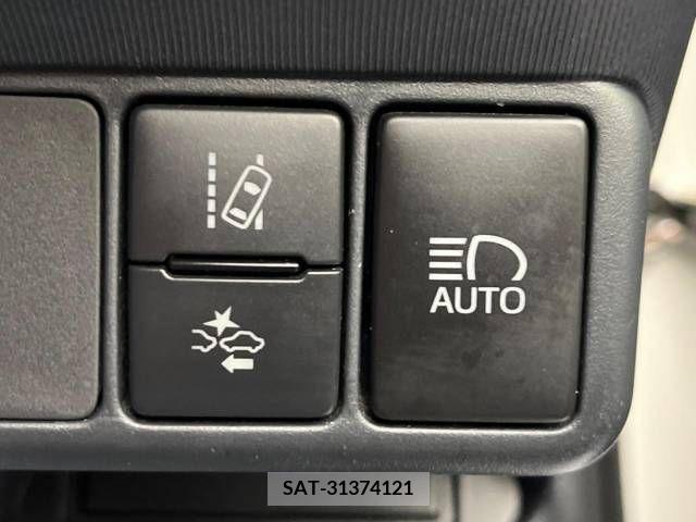 Toyota AQUA 2018-02 215969-5