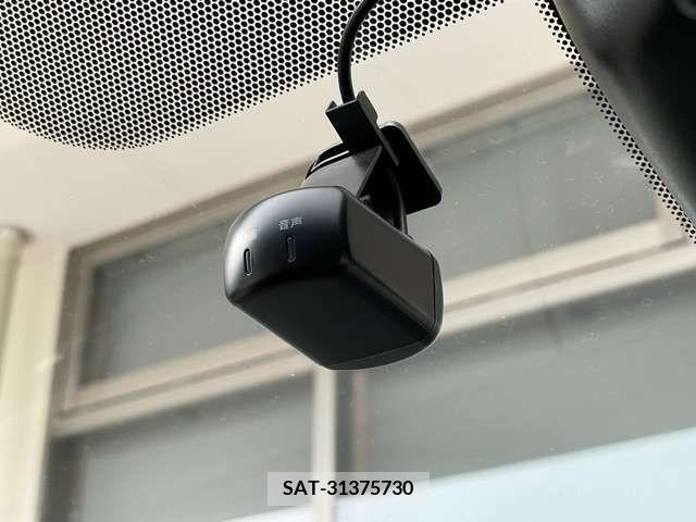Nissan SERENA 2022-11 335616-9