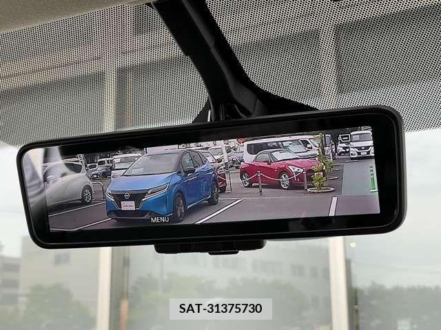 Nissan SERENA 2022-11 335616-8