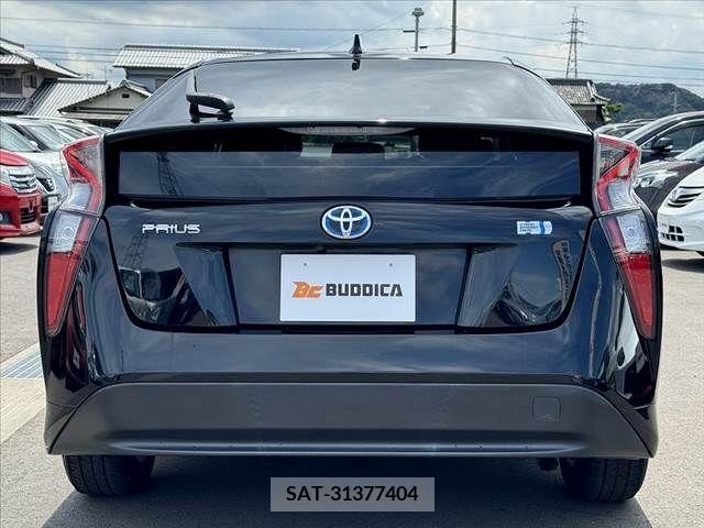 Toyota PRIUS 2017-02 342671-14