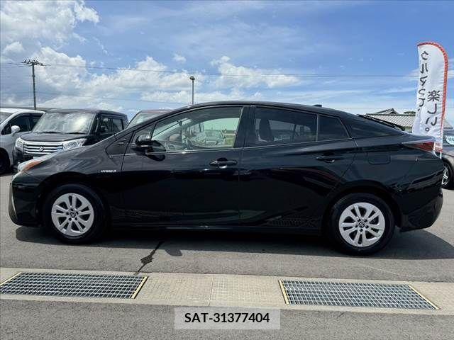 Toyota PRIUS 2017-02 342671-12