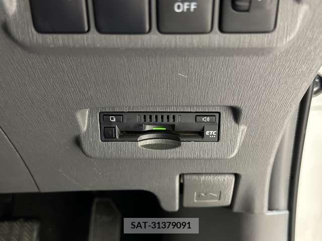 Toyota PRIUS ALPHA 2013-09 282443-17