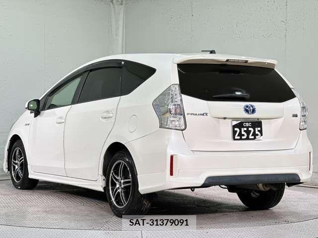 Toyota PRIUS ALPHA 2013-09 282443-10