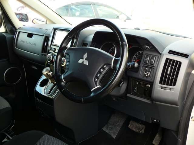 Mitsubishi DELICA D5 2012-01 15890-14
