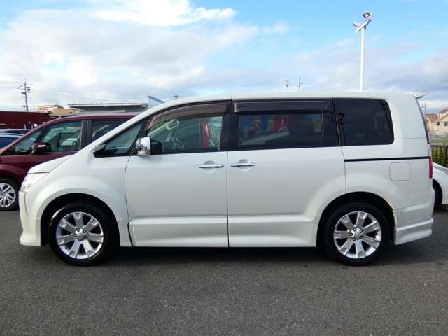 Mitsubishi DELICA D5 2012-01 15890-6