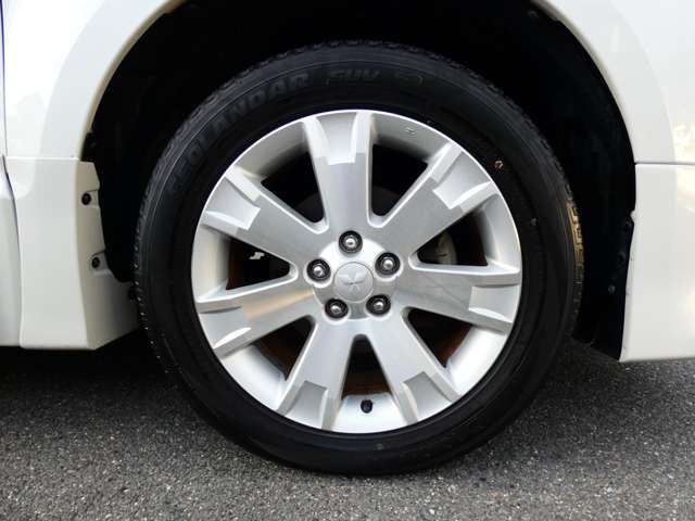 Mitsubishi DELICA D5 2012-01 15890-9