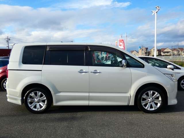 Mitsubishi DELICA D5 2012-01 15890-4