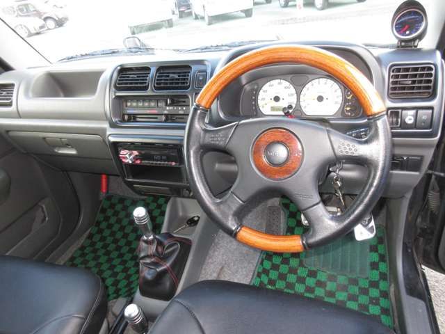 Suzuki JIMNY 1999-01 183278-16