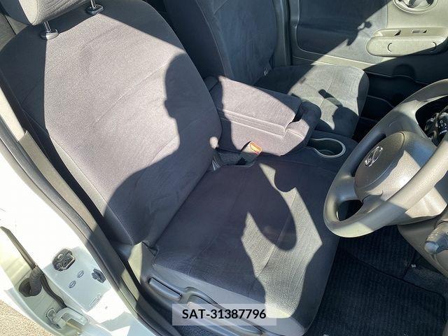 Nissan CUBE 2010-11 265388-11