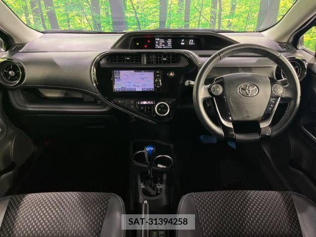 Toyota AQUA 2017-11 342344-1