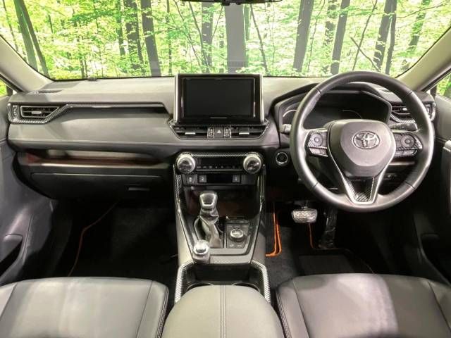 Toyota RAV4 2021-04 193968-1