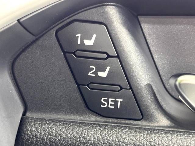 Toyota RAV4 2021-04 193968-7