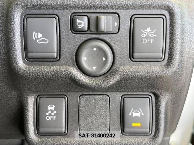 Nissan NOTE 2017-01 377932-5