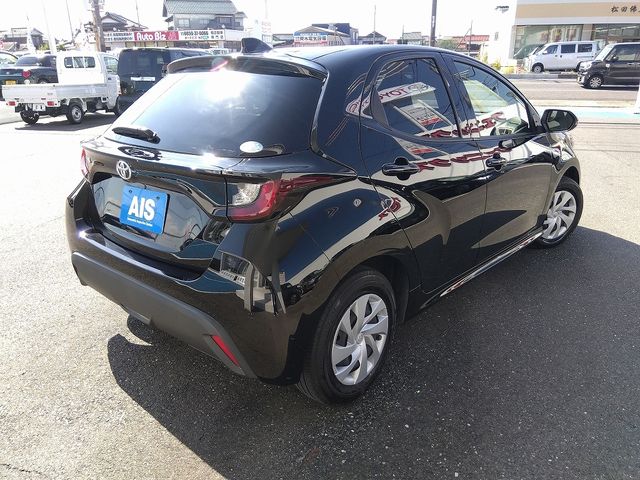 Toyota YARIS 2021-03 19276-1