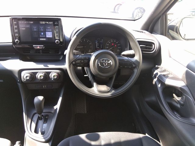 Toyota YARIS 2021-03 19276-3