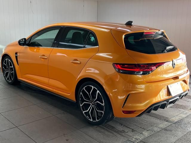 Renault MEGANE 2021-09 23568-2
