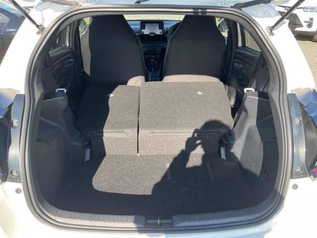 Toyota YARIS 2021-11 186239-10