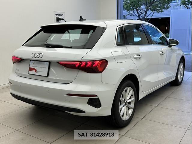 Audi A3 2023-08 395736-1