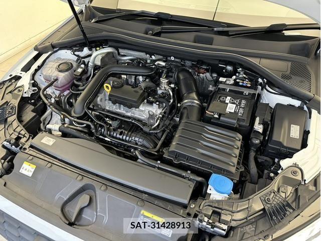 Audi A3 2023-08 395736-16