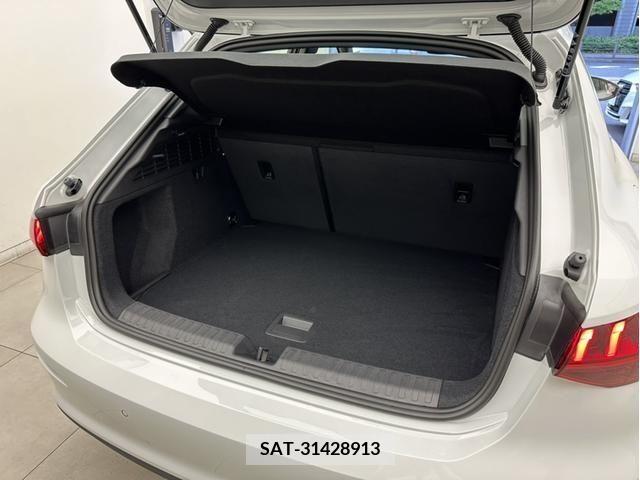 Audi A3 2023-08 395736-15
