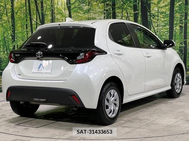 Toyota YARIS 2022-03 215558-17