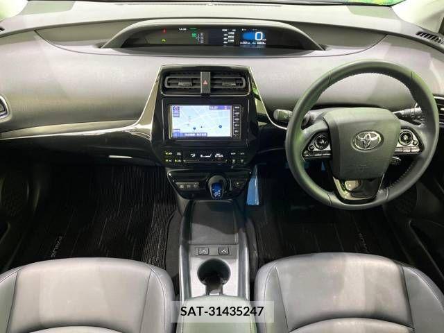 Toyota PRIUS 2019-07 322553-1