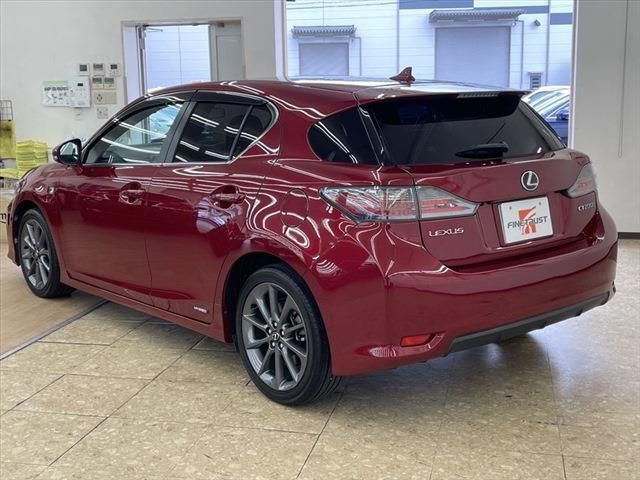 Lexus CT 2011-03 189978-6
