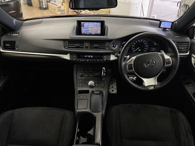 Lexus CT 2011-03 189978-18