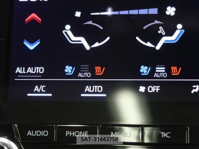 Toyota CROWN SEDAN 2018-07 384369-5