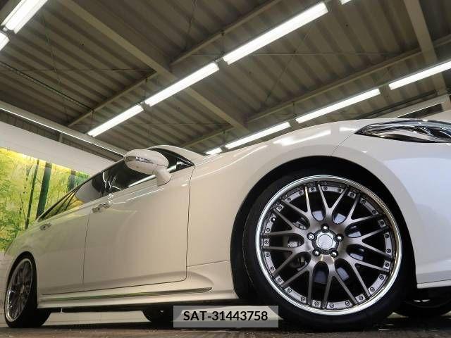 Toyota CROWN SEDAN 2018-07 384369-12