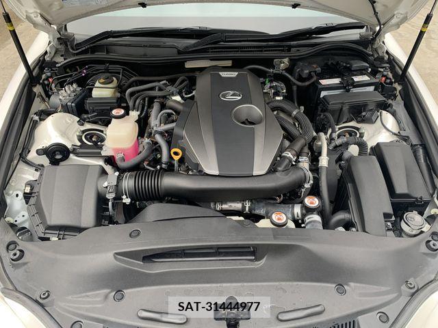 Lexus IS 2016-09 275395-19