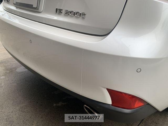 Lexus IS 2016-09 275395-18