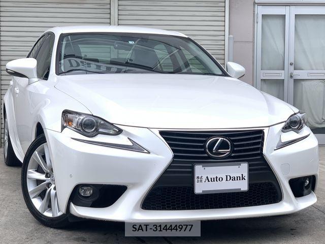 Lexus IS 2016-09 275395-0