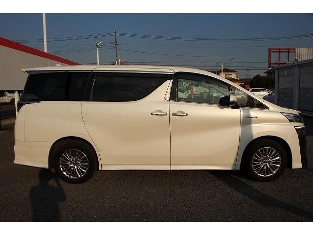 Toyota VELLFIRE 2018-11 18679-8