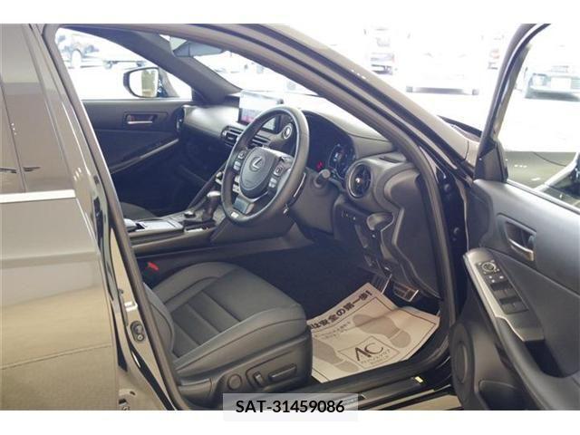 Lexus IS 2022-11 397095-14