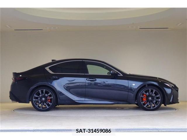 Lexus IS 2022-11 397095-22