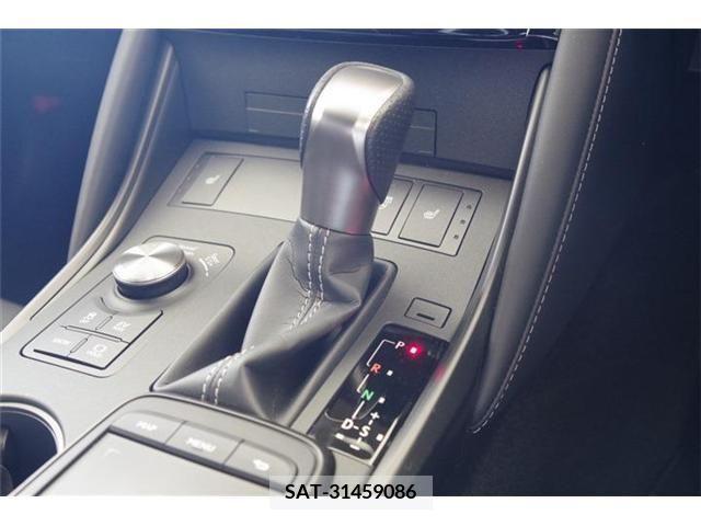 Lexus IS 2022-11 397095-13