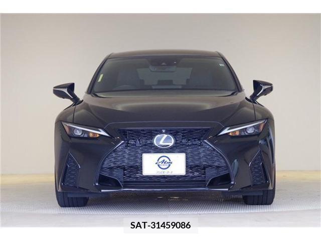 Lexus IS 2022-11 397095-24